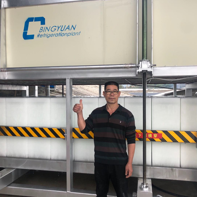 macchina del ghiaccio del blocco 10T che porta al tipo commerciale di raffreddamento diretto della macchina del blocco di ghiaccio dei frigoriferi