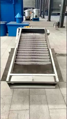 Schermo di Antivari rotatorio automatico di separazione di solido liquido con la griglia di 1000-5000mm